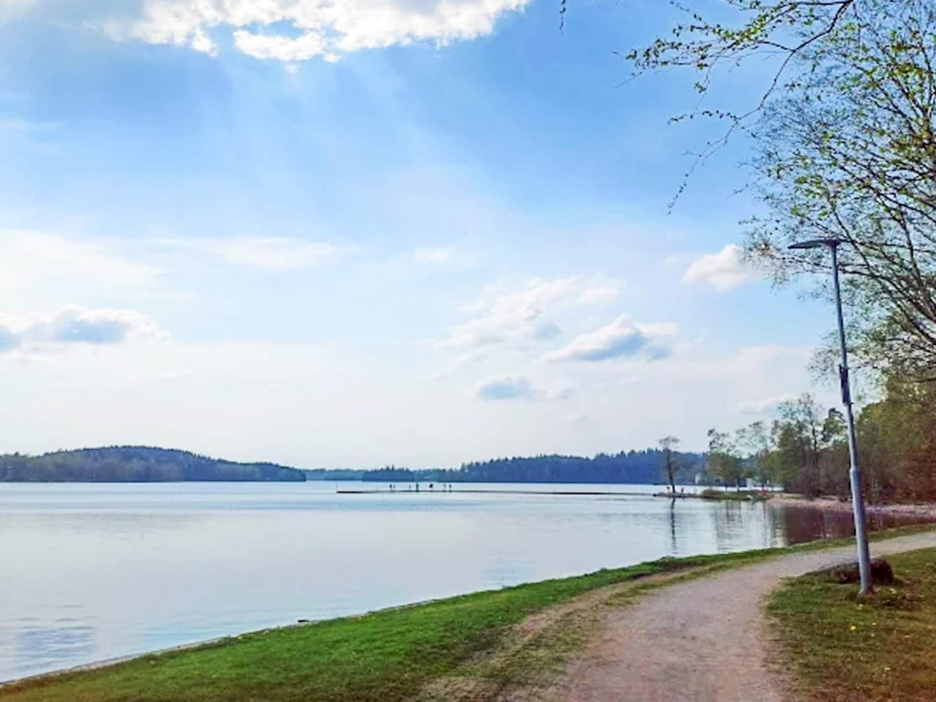 Sfeervol vakantiehuis met uitzicht op bos en meer nabij Borås - foto 30