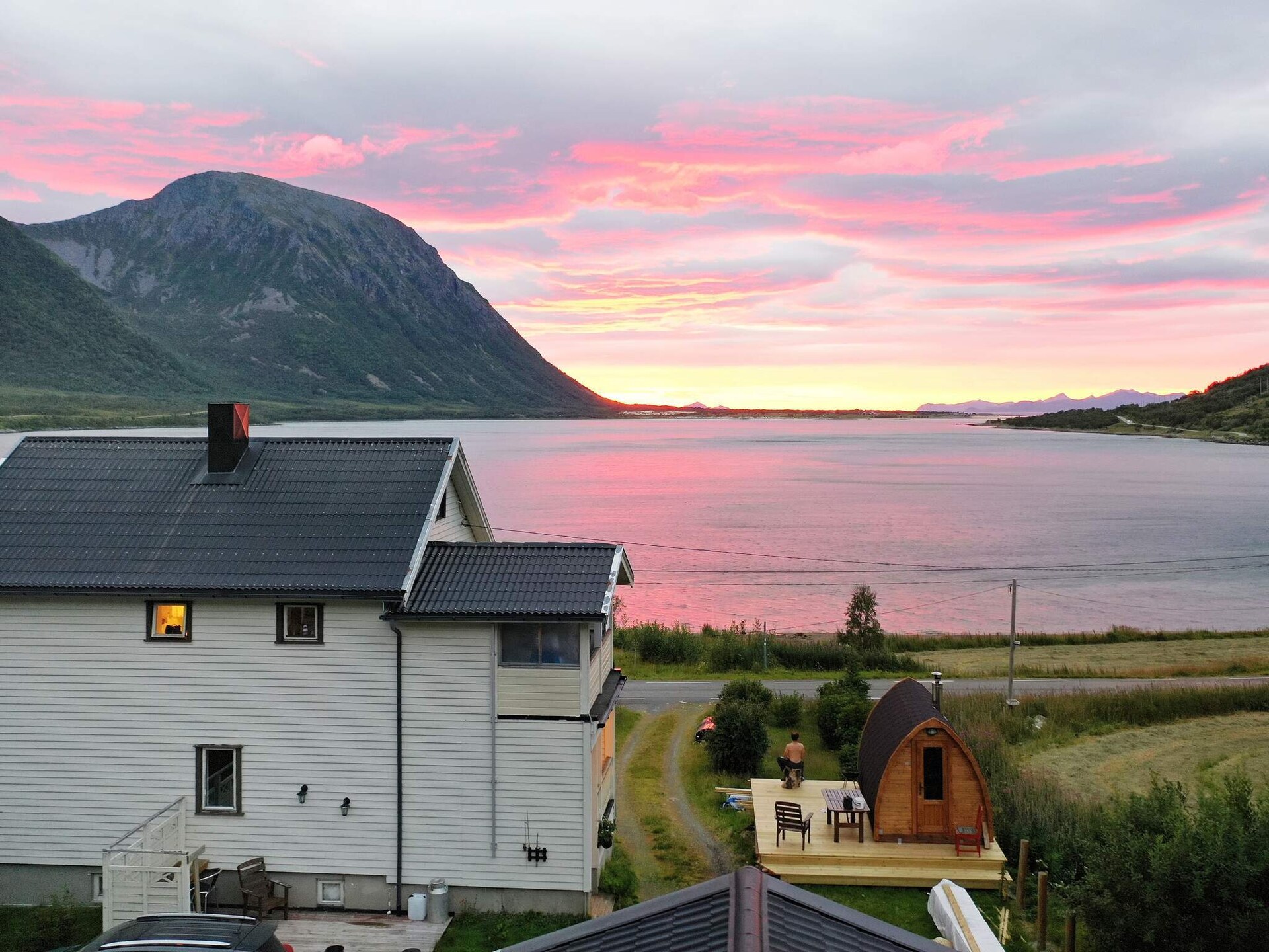 Souterrain appartement aan de Morfjord met panoramisch uitzicht op de Lofoten - foto 1