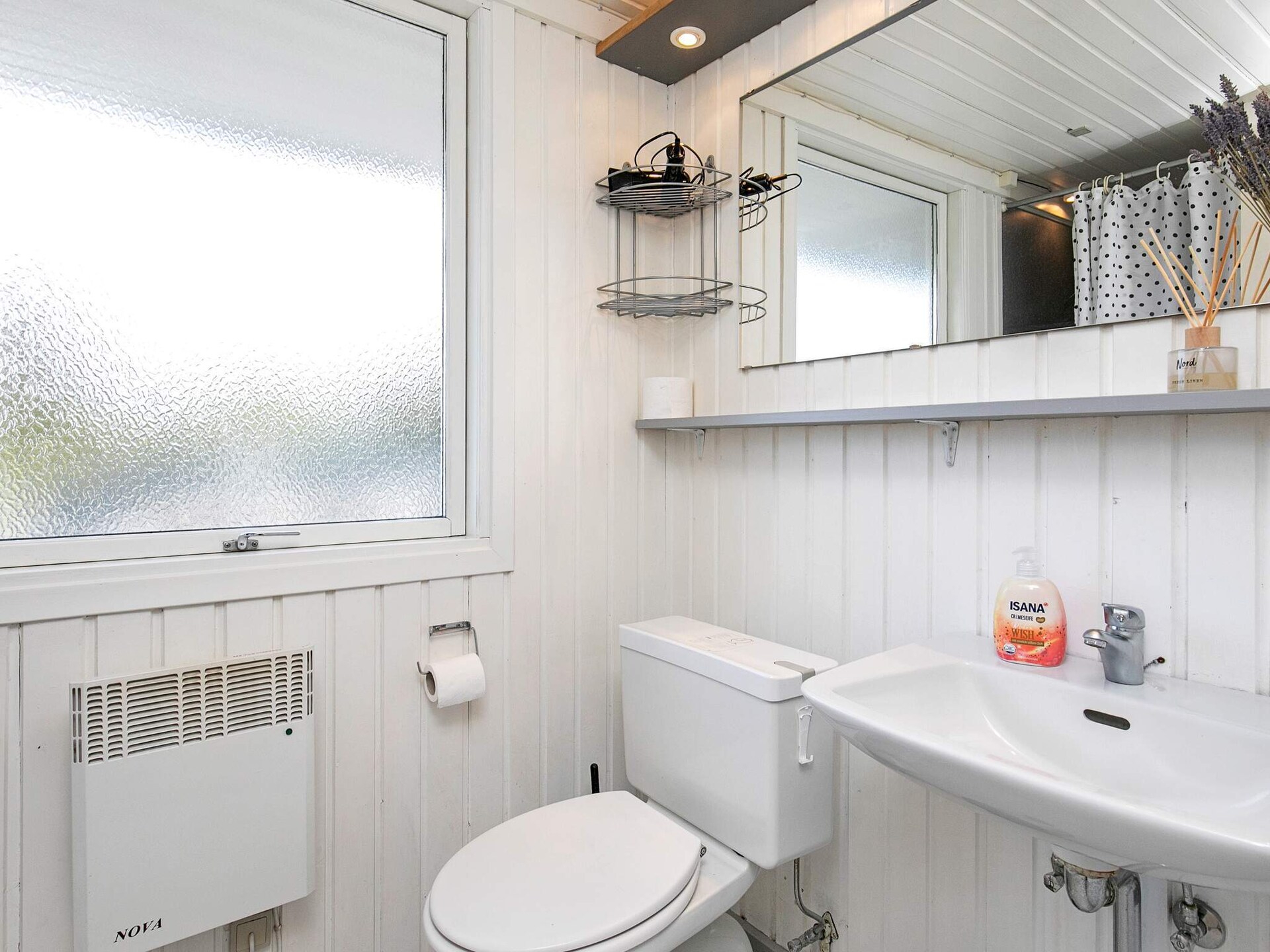 Vrijstaand vakantiehuis met zwembad en sauna direct achter de duinen bij Jerup - foto 18