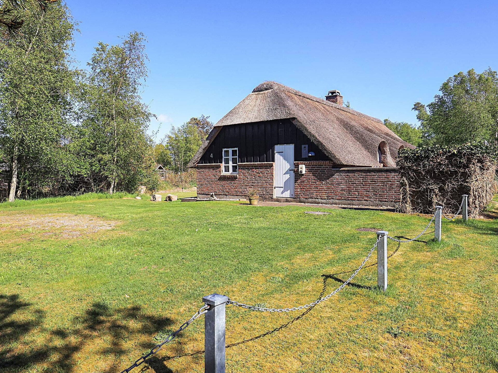 Sfeervol rietgedekt vakantiehuis met whirlpool op 200 meter van de zee in Jerup - foto 46