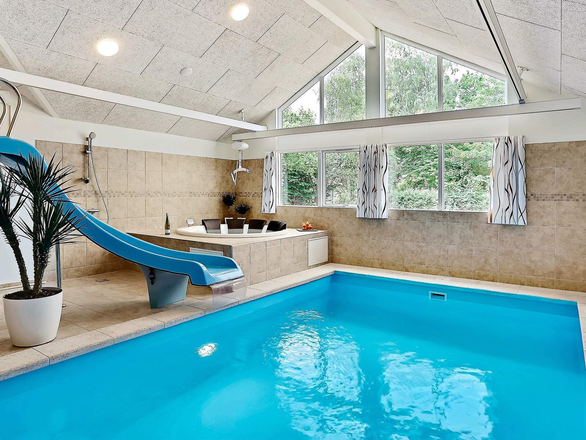 Groots vakantiehuis met zwembad, sauna en activiteiten op 240m van zee - foto 32