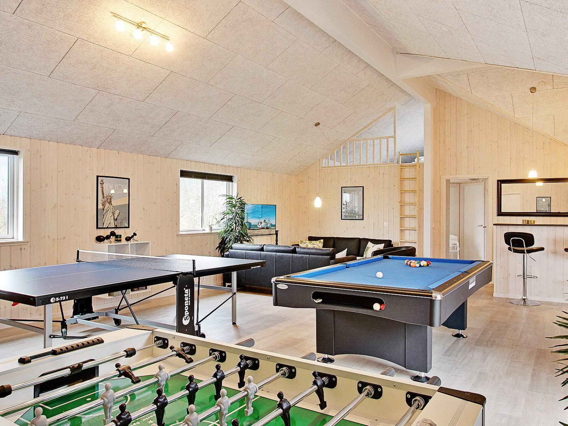 Op 950 m van zee: ruim vakantiehuis in Kappeln voor 24 personen · 298 m² - foto 13
