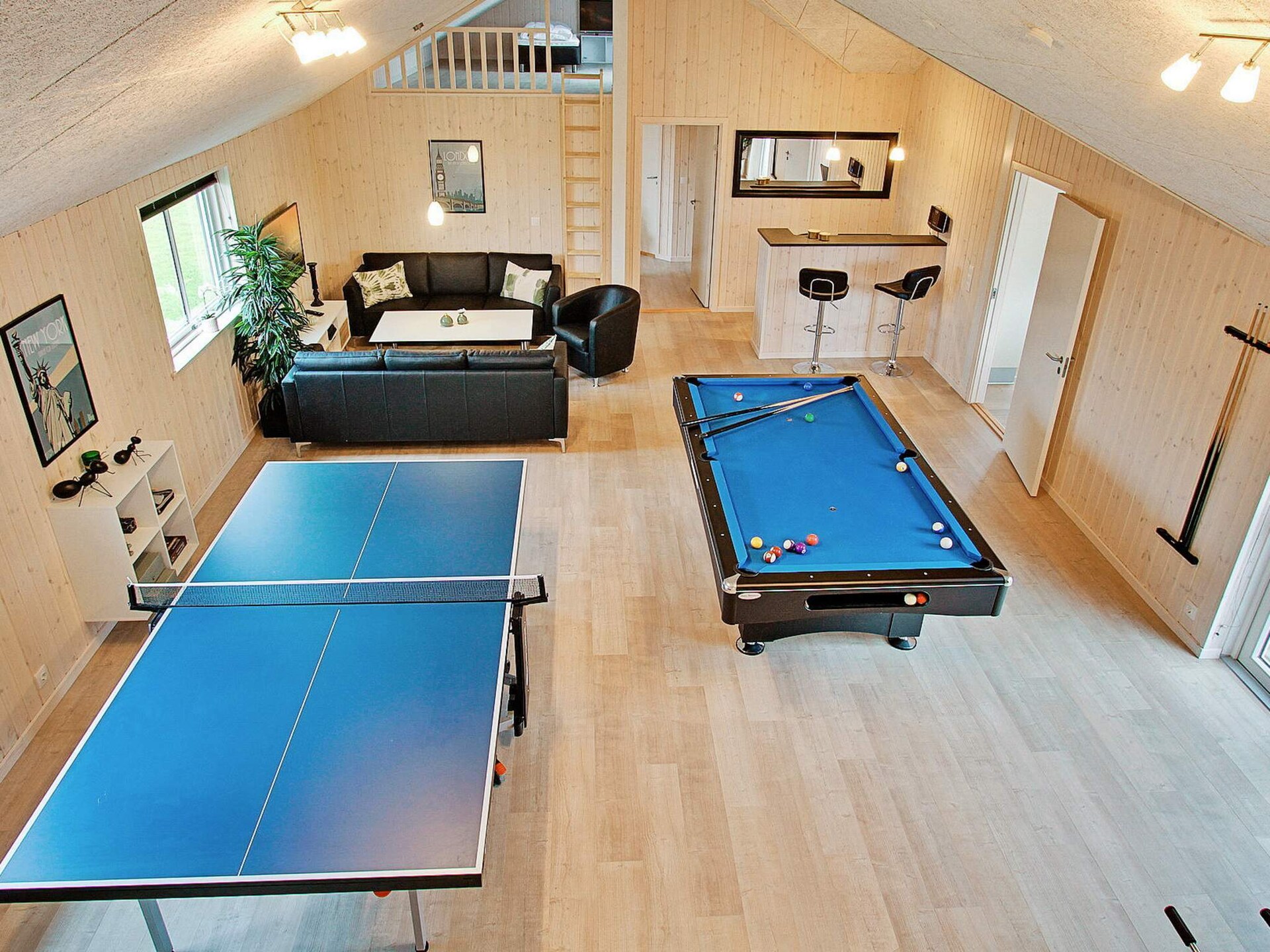 Op 950 m van zee: ruim vakantiehuis in Kappeln voor 24 personen · 298 m² - foto 15