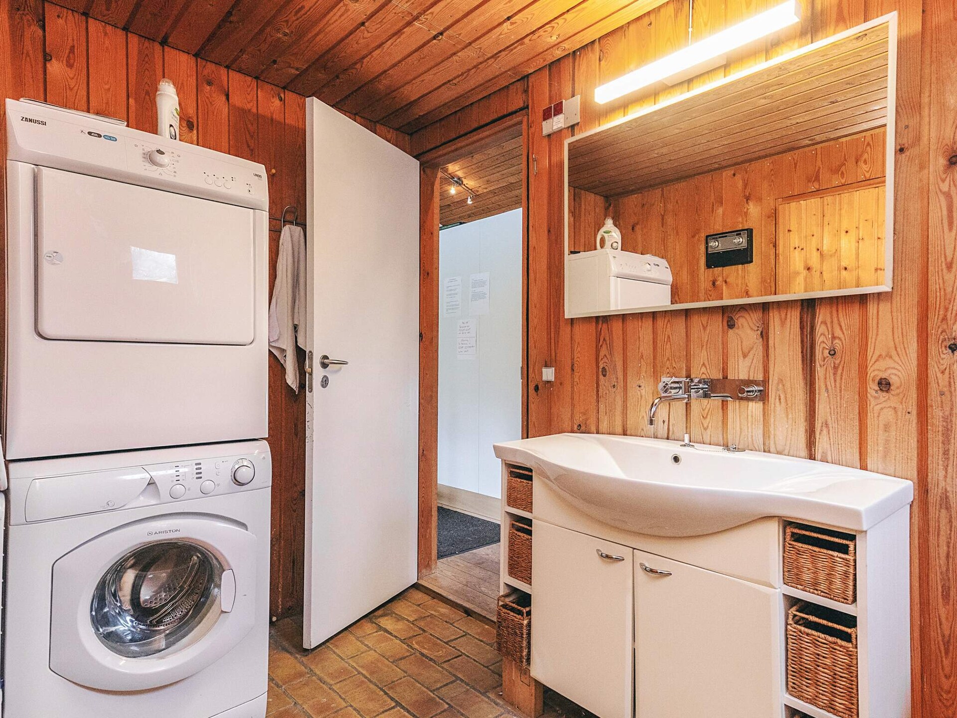 Architectonisch vakantiehuis met sauna en panoramisch zeezicht op 80 meter - foto 24