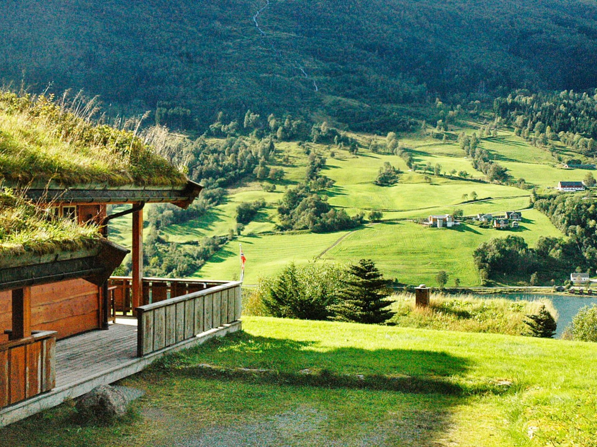 Vakantiehuis met panoramisch uitzicht op de Nordfjord in Olden - foto 23
