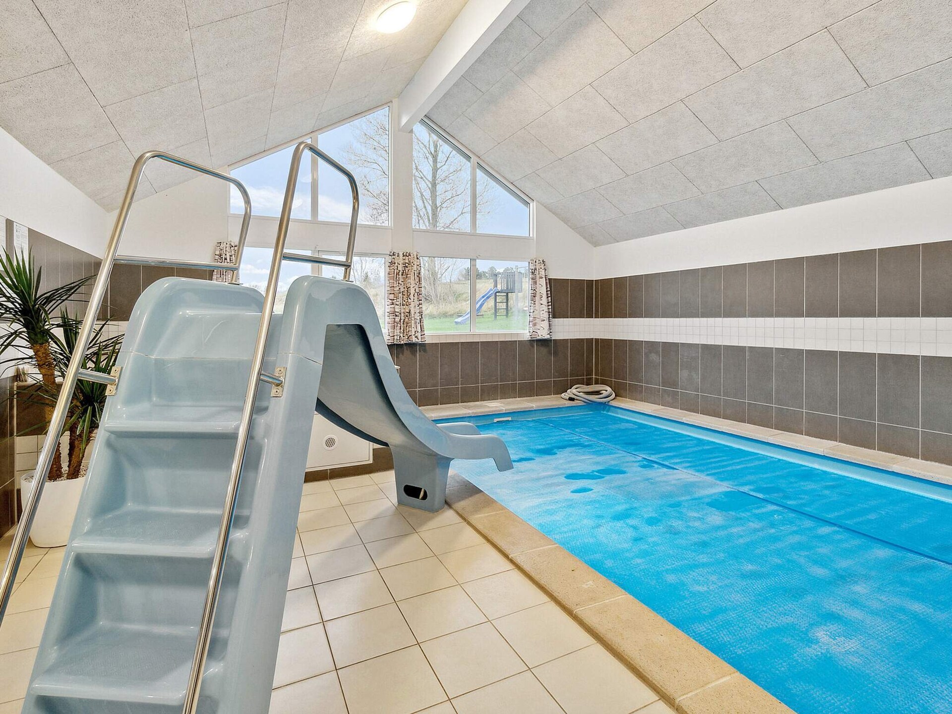 Groot vakantiehuis met privé-zwembad en sauna, op 2 km van zee - foto 12
