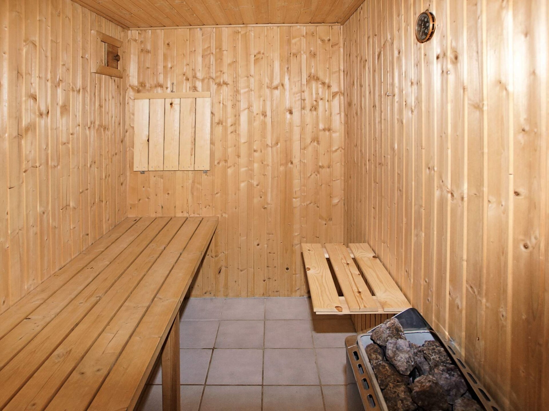 Vrijstaand vakantiehuis met sauna en whirlpool op 1 km van de zee bij Hemmet - foto 24