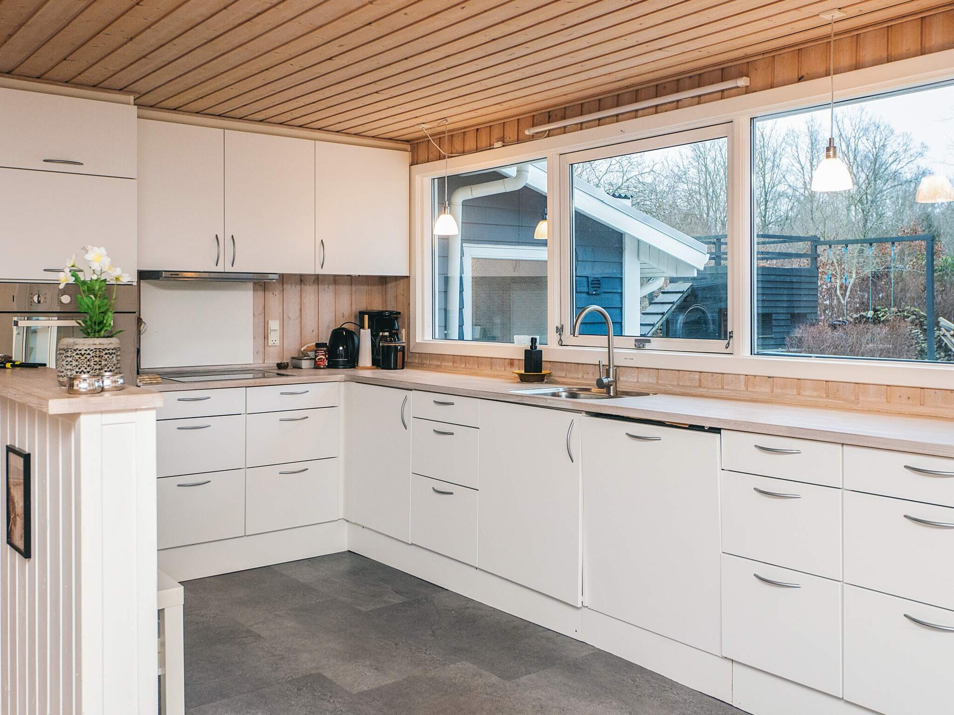 Sfeervol gerenoveerd vakantiehuis met houtgestookte hot tub op 400m van zee - foto 7