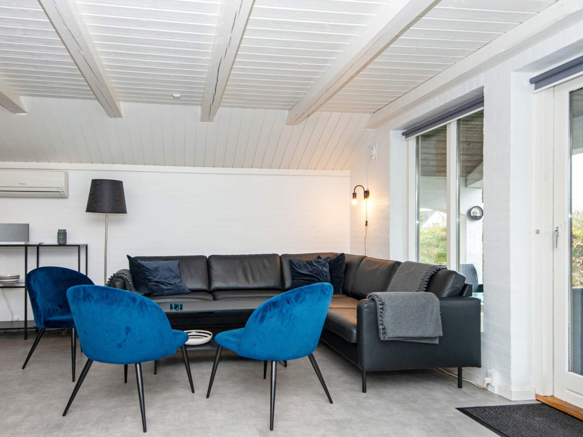 Ruim vakantiehuis voor 12 met privézwembad en sauna bij Henne Strand - foto 15