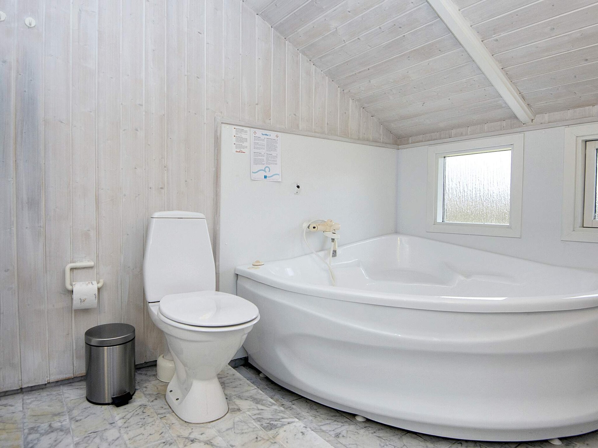 Vrijstaand vakantiehuis met whirlpool, sauna en tuin op 400m van de zee bij Hemmet - foto 18