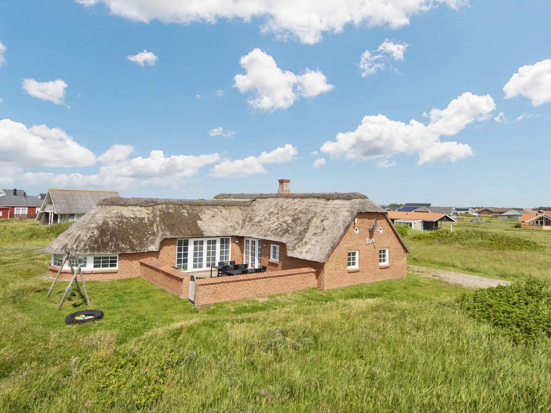 Energiezuinig vakantiehuis voor 12 personen met zwembad, sauna en zee op 50 meter - foto 1