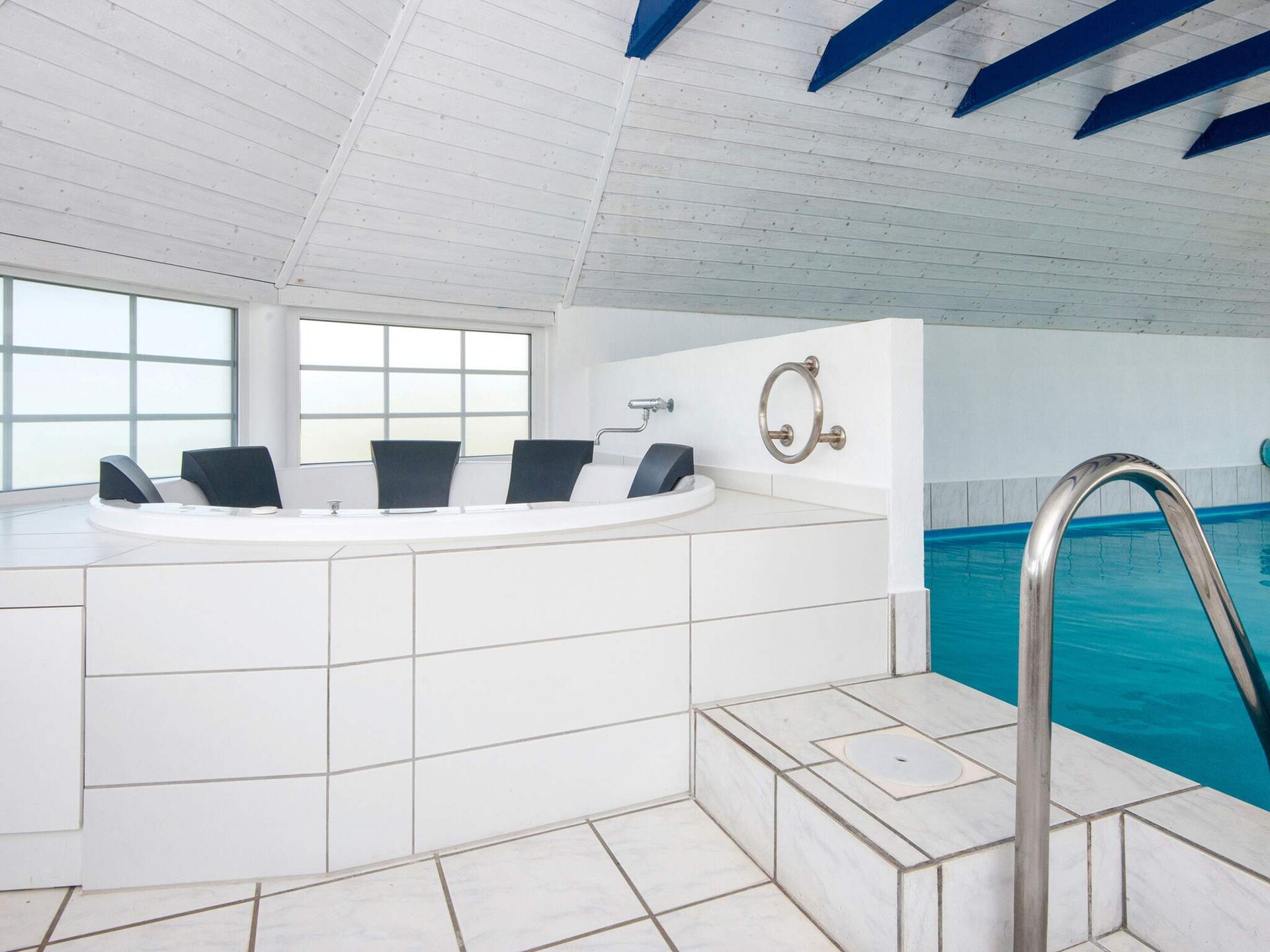 Energiezuinig vakantiehuis voor 12 personen met zwembad, sauna en zee op 50 meter - foto 10