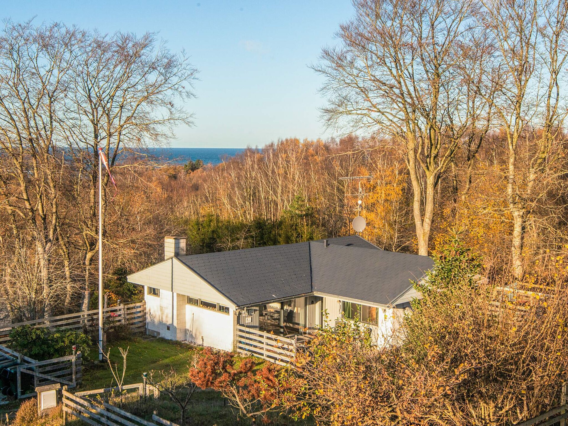 Vrijstaand vakantiehuis in Glesborg, 800m van de zee met houtgestookte hottub - foto 11