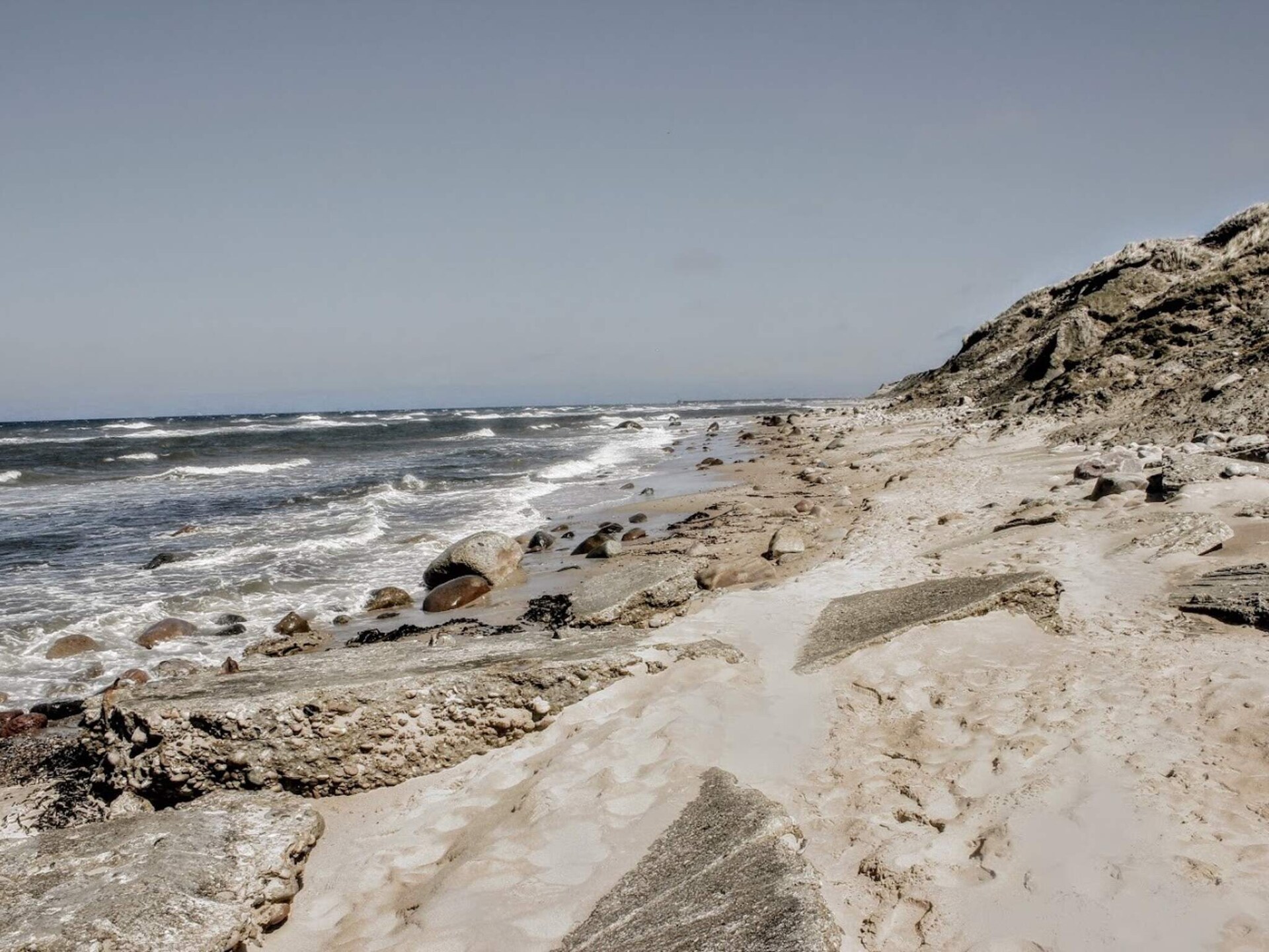 Knus houten huis in de duinen bij Tornby Strand op 500 meter - foto 11
