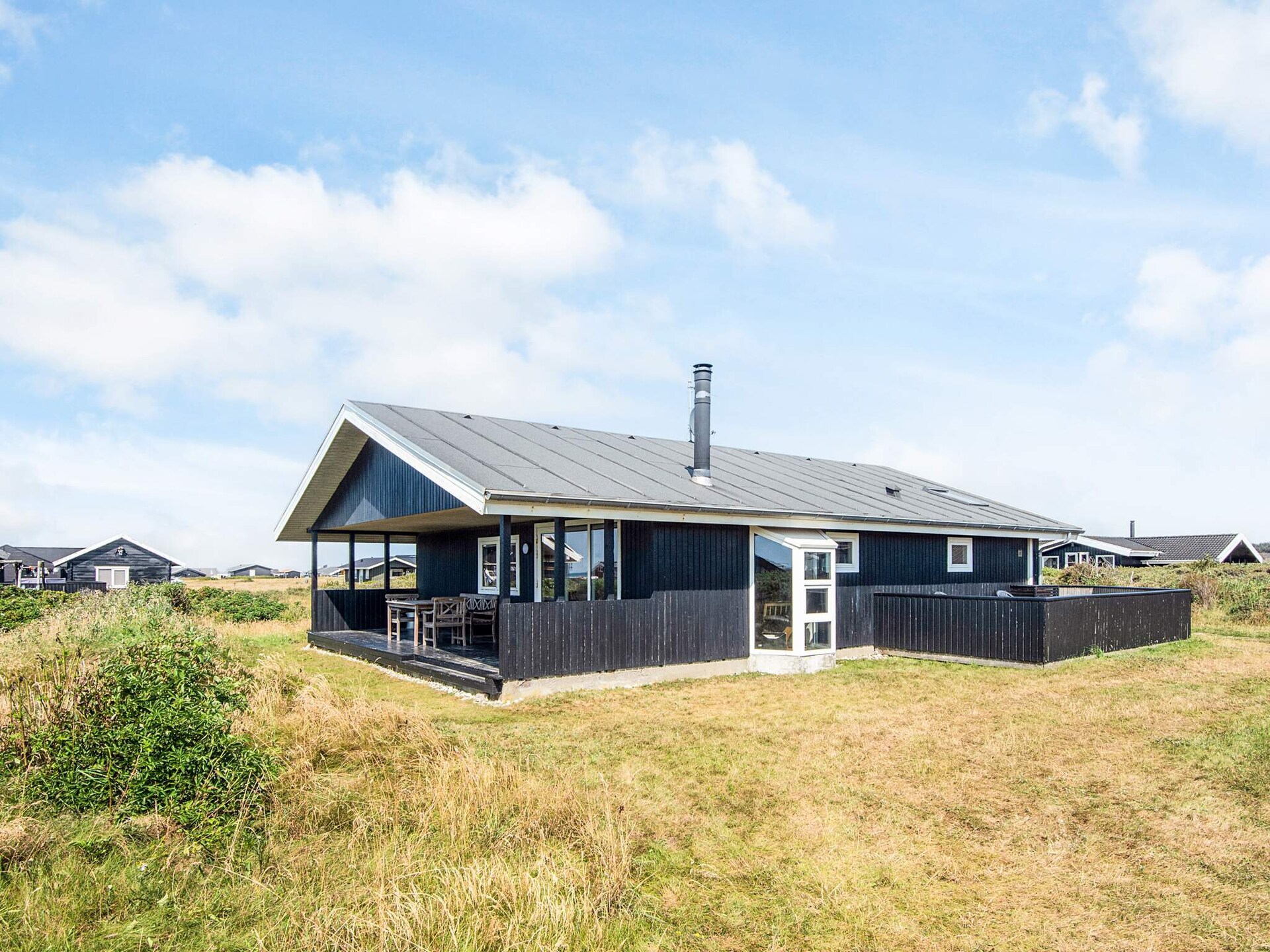 Licht vakantiehuis met zeezicht op 200 meter van Nørlev Strand - foto 3