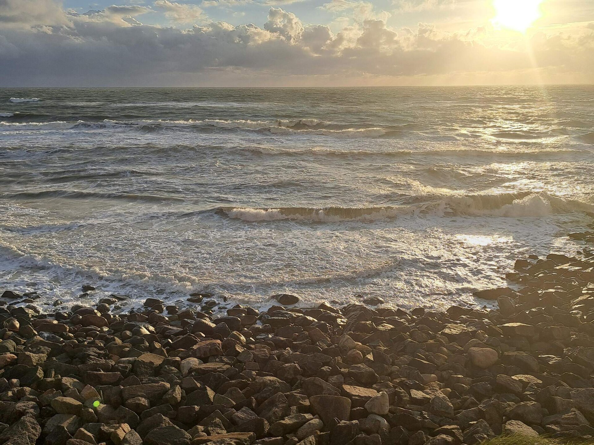 Licht vakantiehuis met zeezicht op 200 meter van Nørlev Strand - foto 16