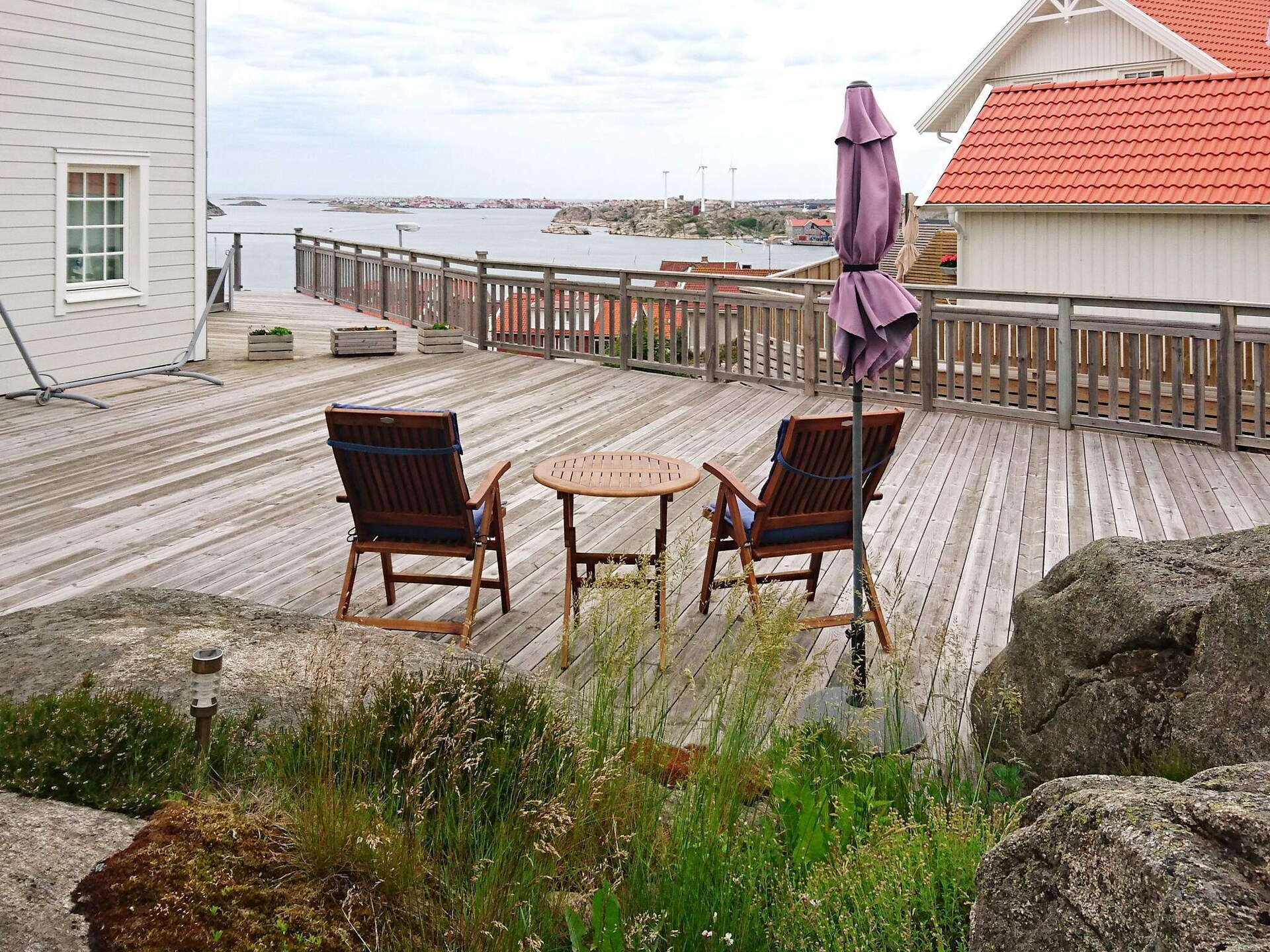Klein maar fijn vakantiehuis met panoramisch zeezicht op Tjörn - foto 6