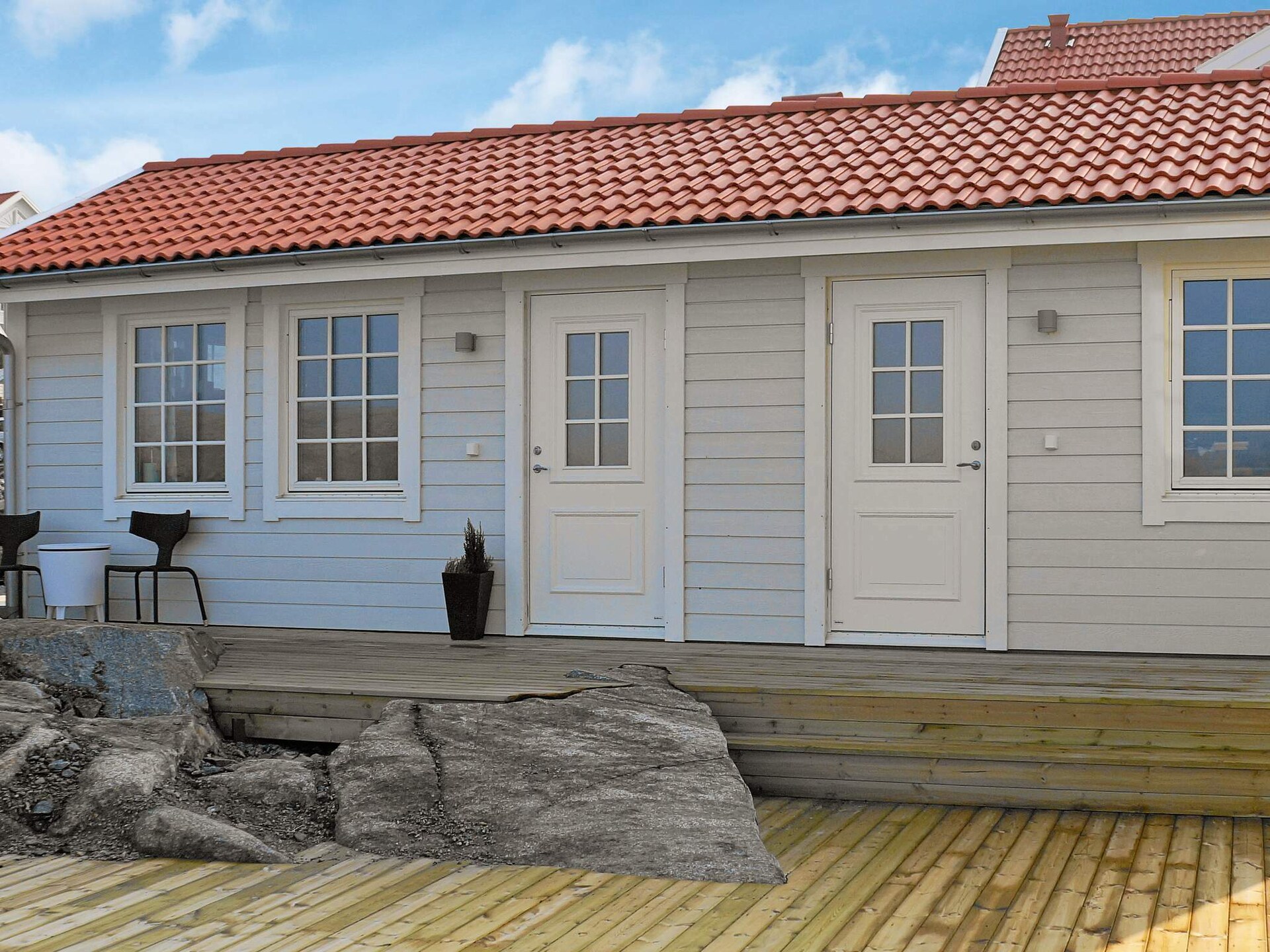 Klein maar fijn vakantiehuis met panoramisch zeezicht op Tjörn - foto 7