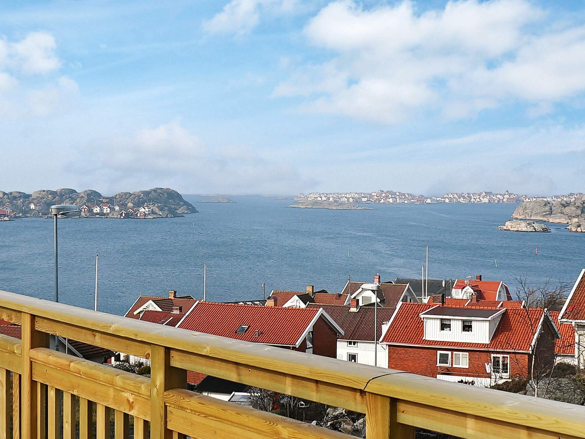 Klein maar fijn vakantiehuis met panoramisch zeezicht op Tjörn - foto 8
