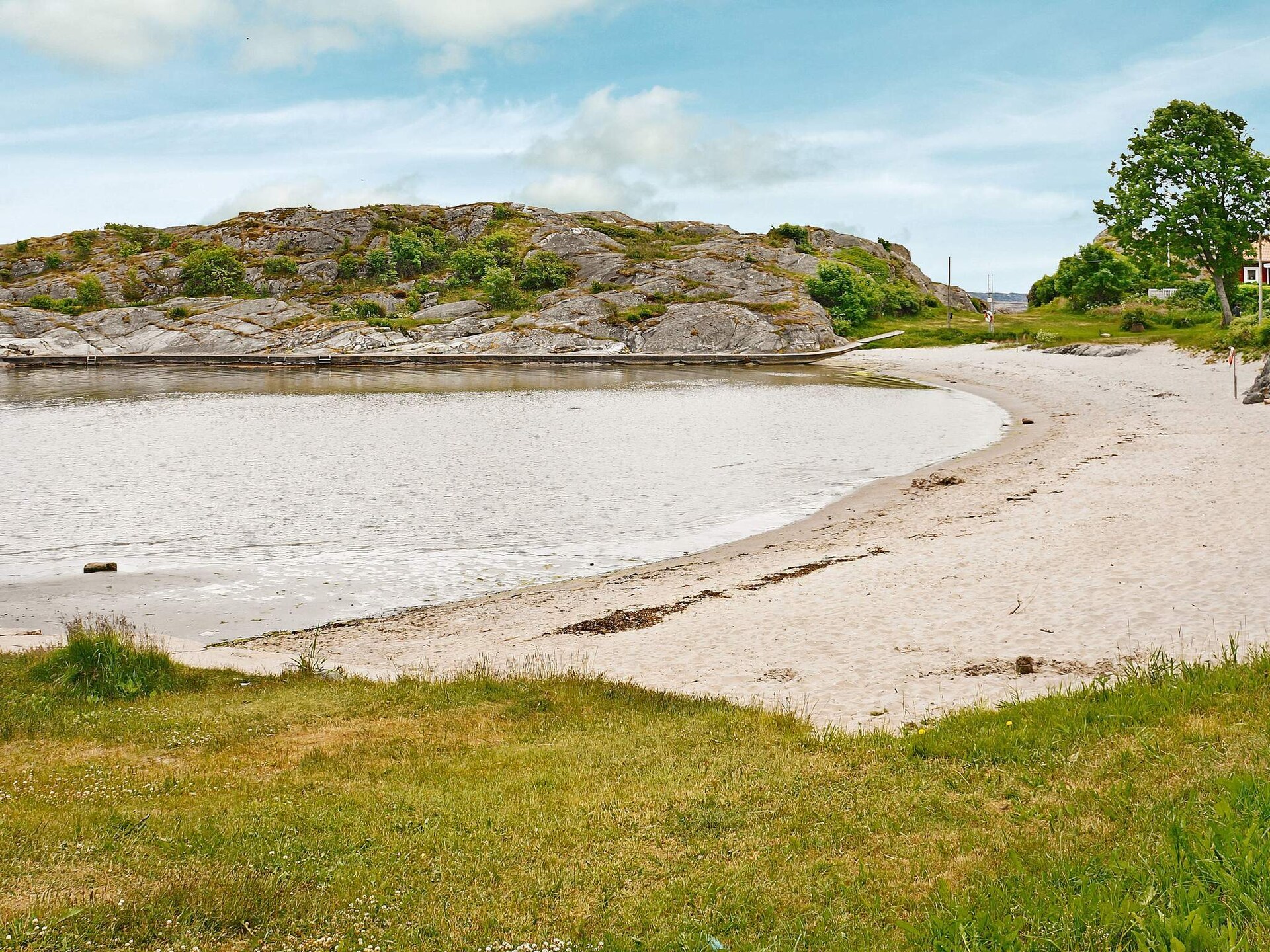 Klein maar fijn vakantiehuis met panoramisch zeezicht op Tjörn - foto 18