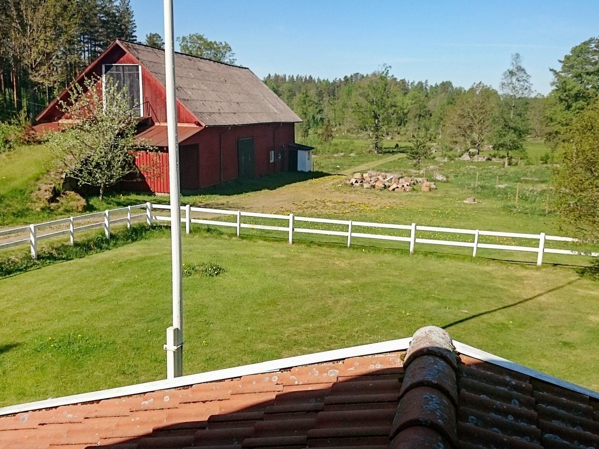 Traditioneel Zweedse woning met veranda en houtkachel nabij Västervik - foto 8