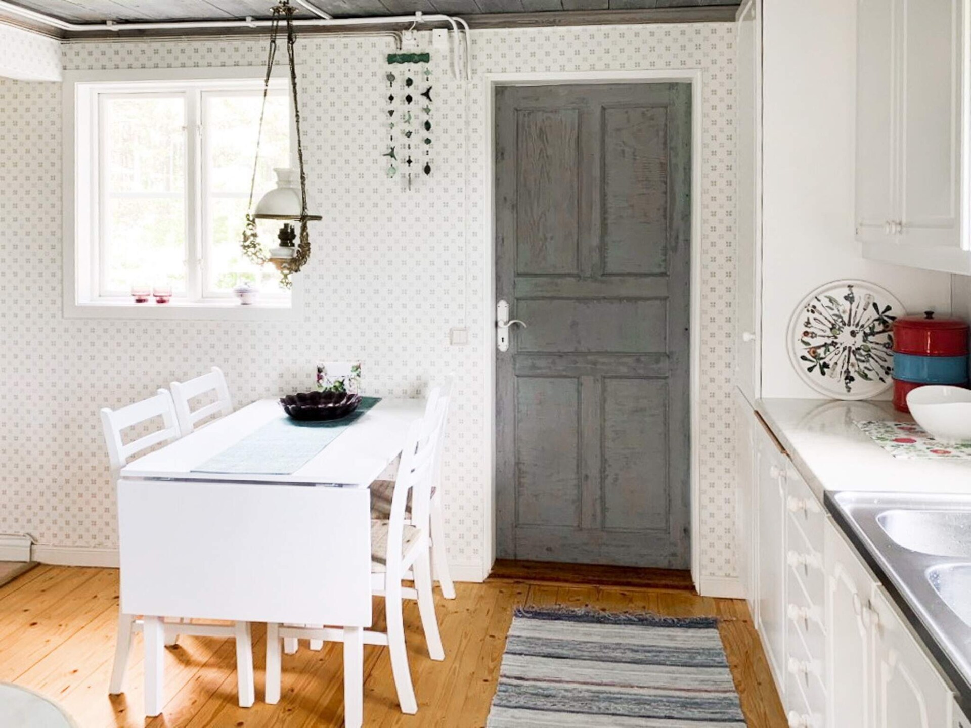 Traditioneel Zweedse woning met veranda en houtkachel nabij Västervik - foto 13