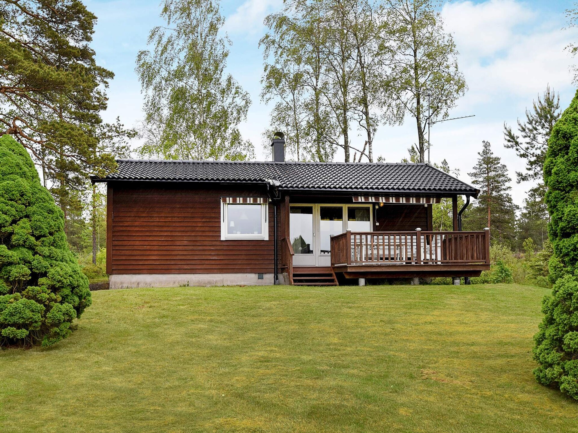 Knus vakantiehuis aan het meer met uitzicht en eigen roeiboot in Frändefors - foto 5