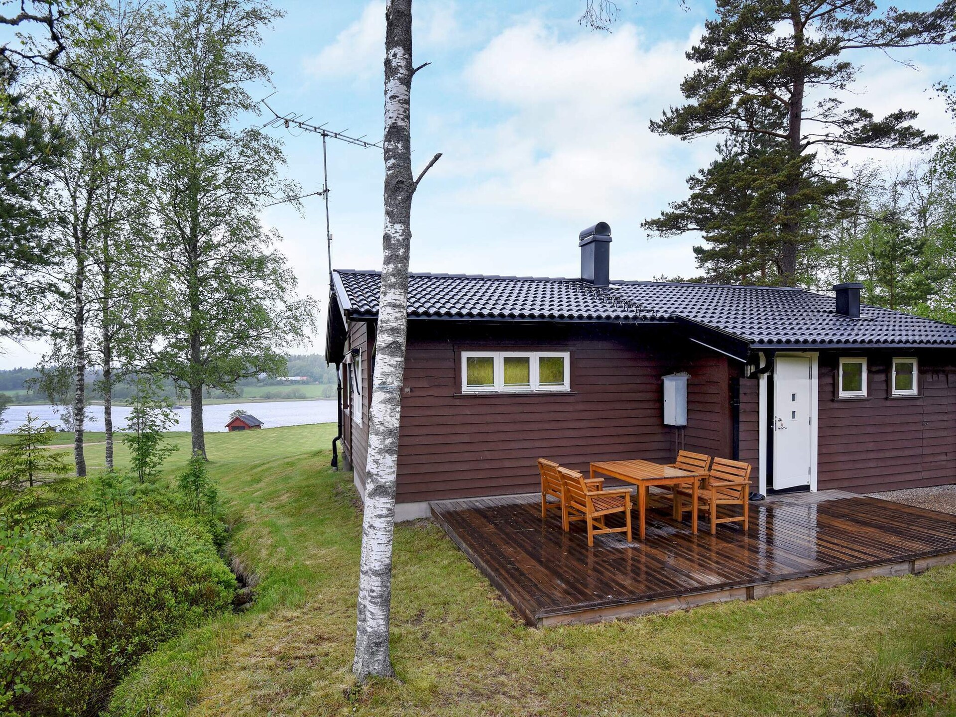 Knus vakantiehuis aan het meer met uitzicht en eigen roeiboot in Frändefors - foto 6