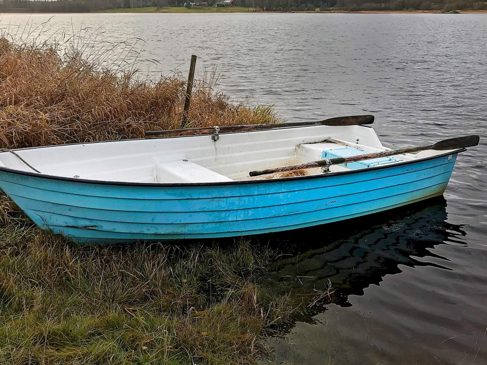 Knus vakantiehuis aan het meer met uitzicht en eigen roeiboot in Frändefors - foto 8