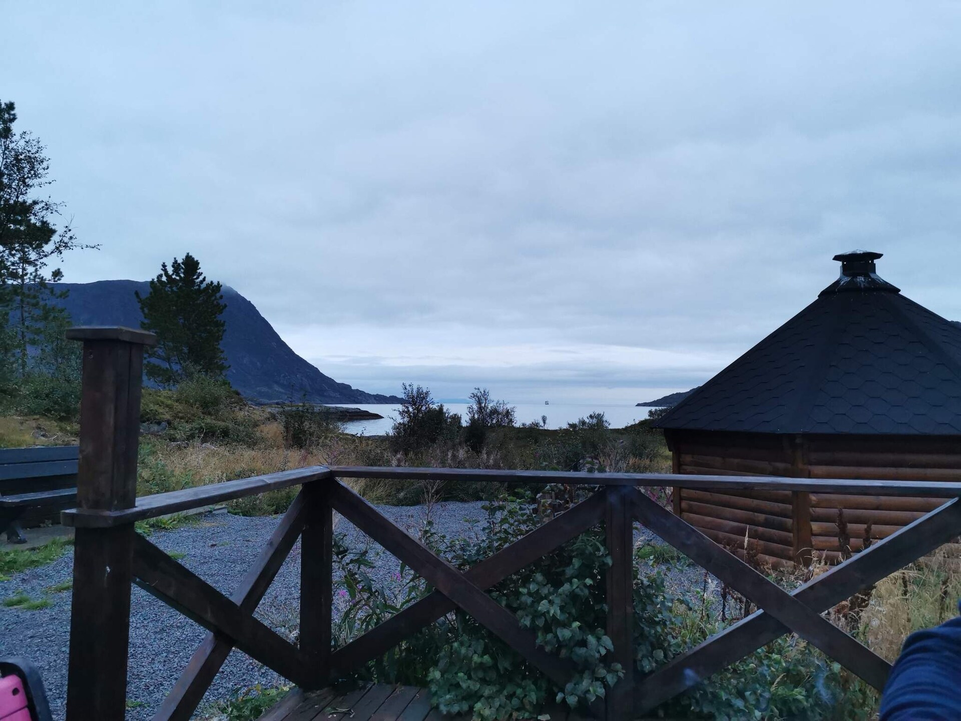 Sfeervol appartement aan zee met prachtig uitzicht op fjord en bergen - foto 28