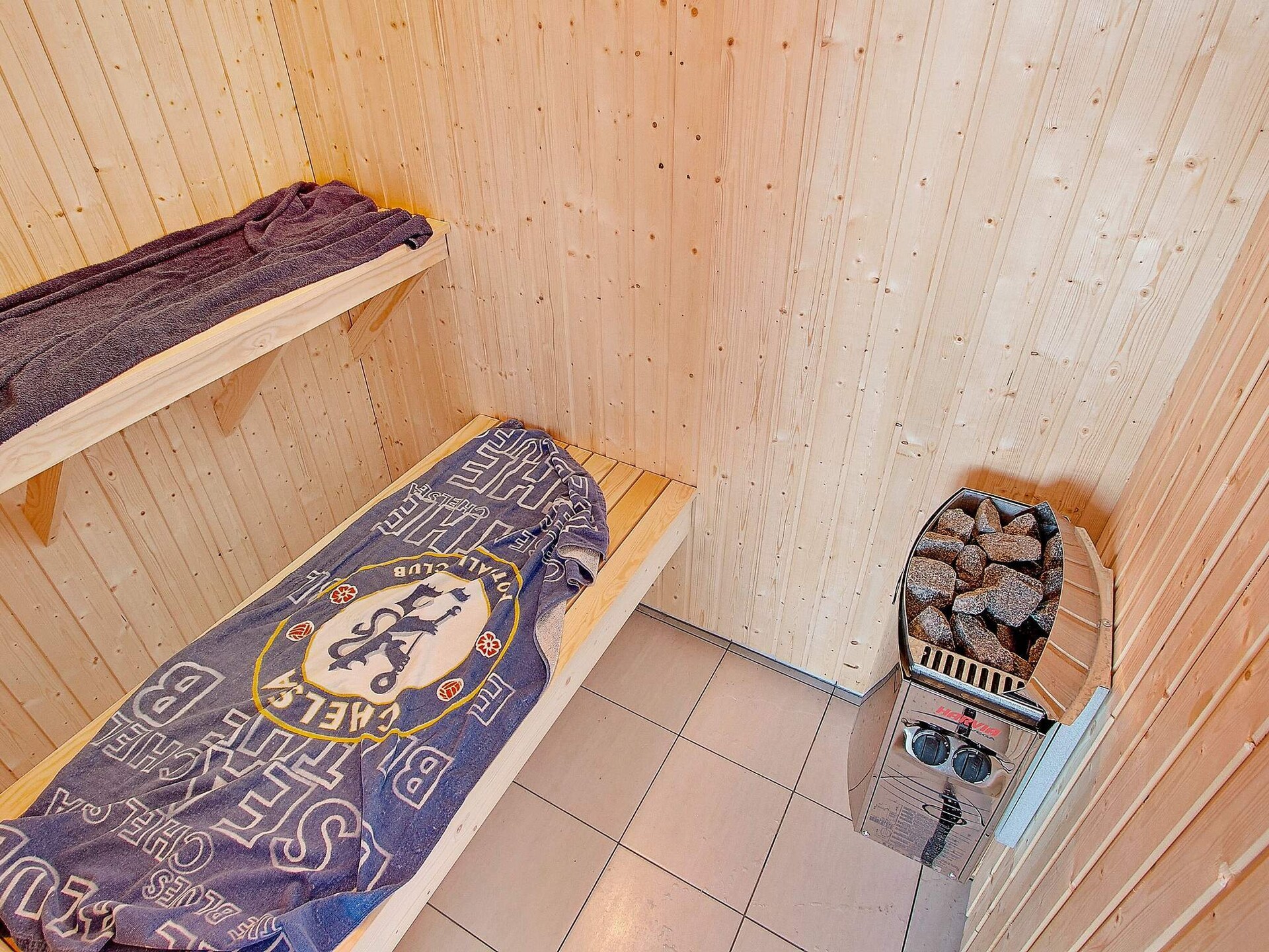 Groots vakantiehuis met zwembad, sauna & activiteiten op 800m van zee - foto 37