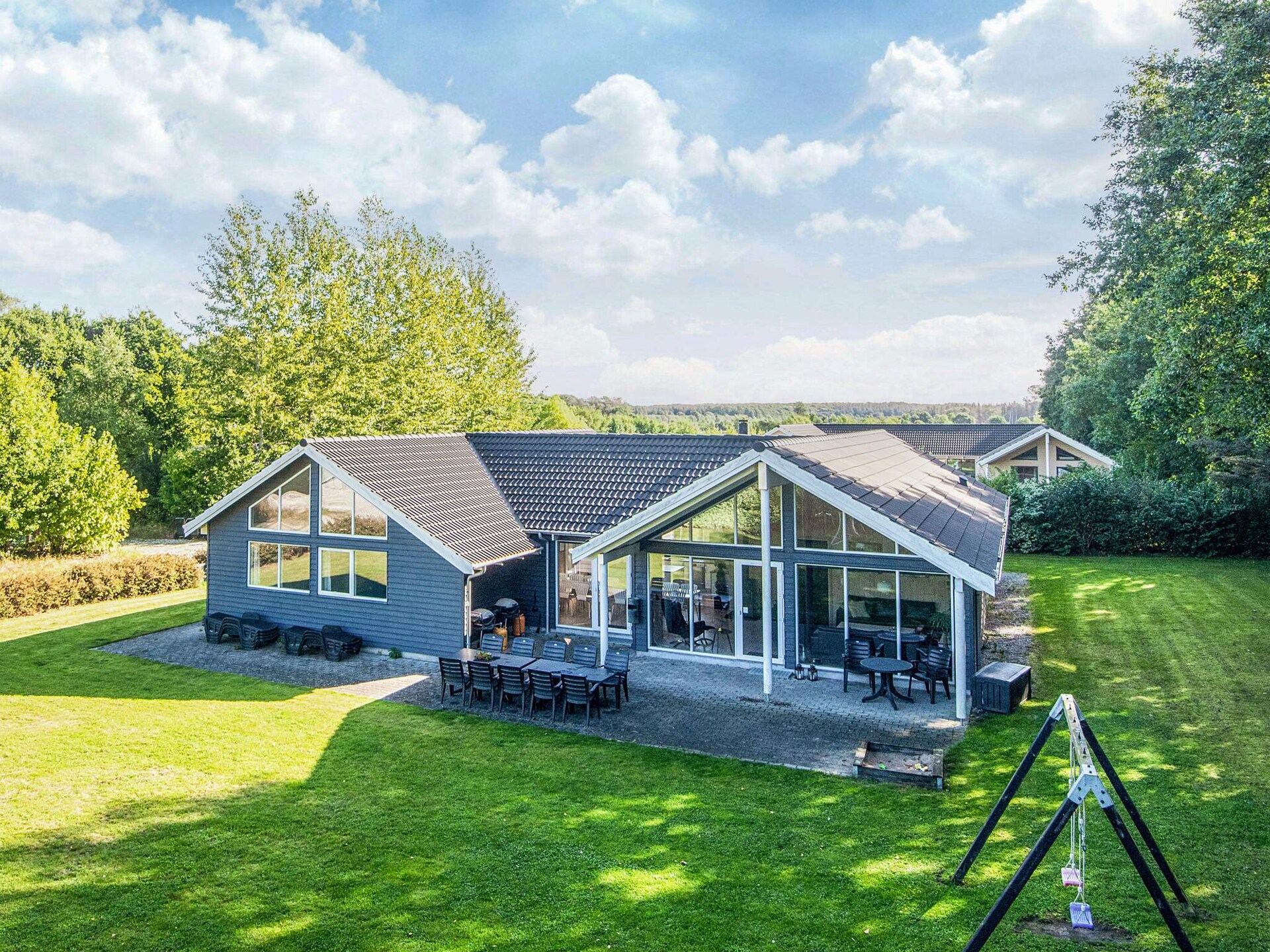 Groots vakantiehuis met zwembad, sauna & activiteiten op 800m van zee - foto 1