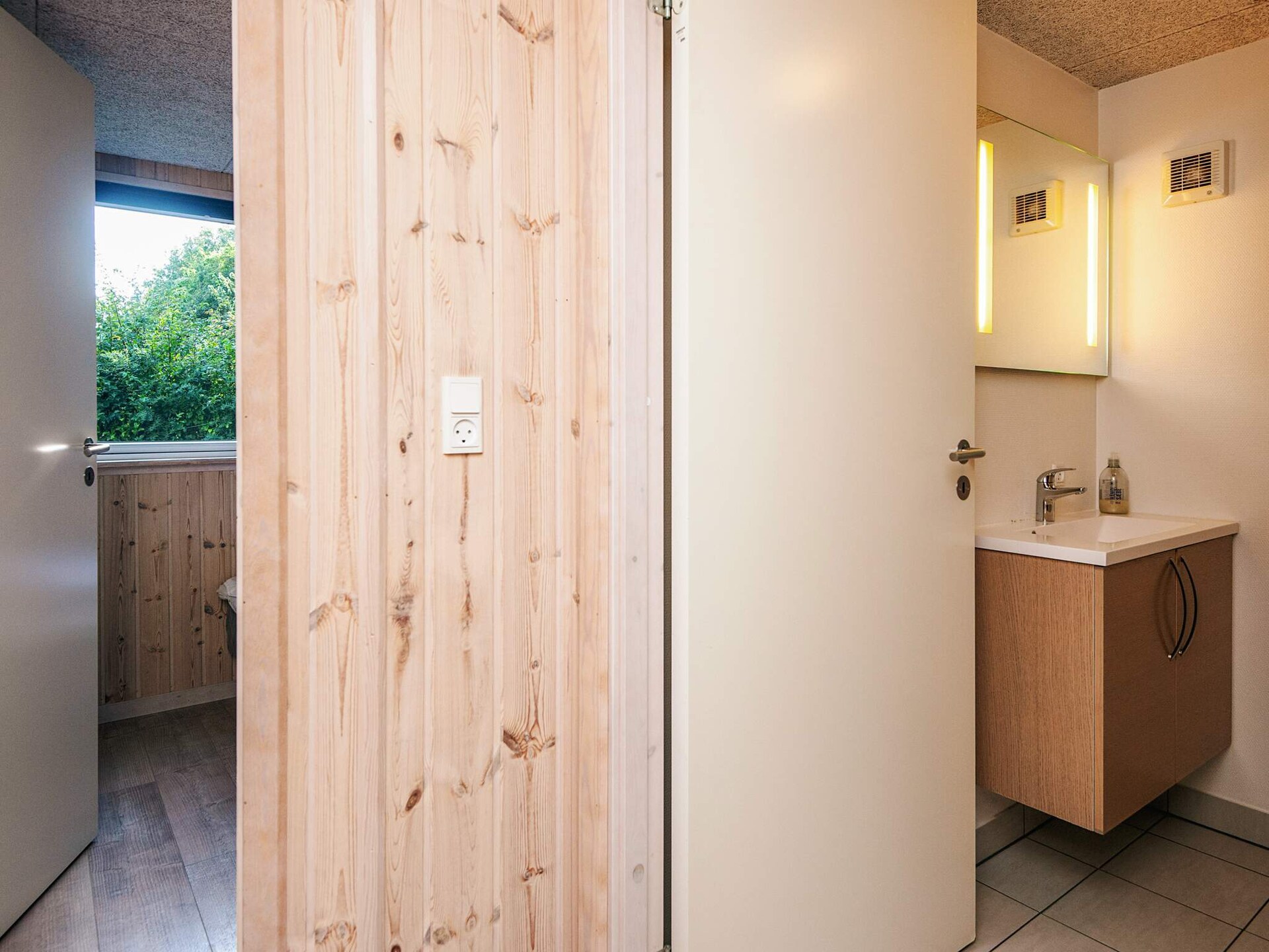 Groots vakantiehuis met zwembad, sauna & activiteiten op 800m van zee - foto 44