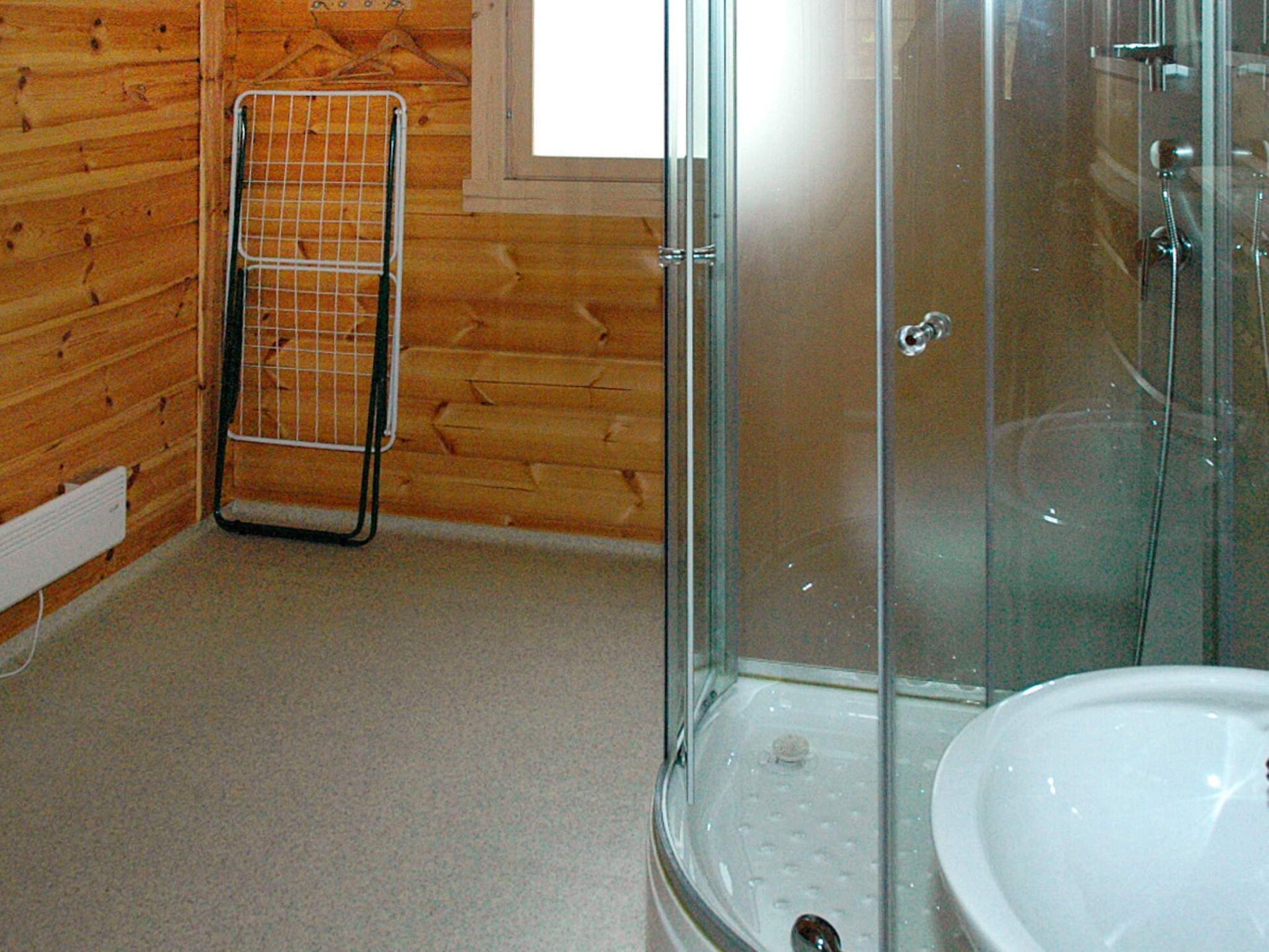 Zuidgerichte vakantiewoning aan de Skålvikfjord met fjordzicht en boothuur - foto 13