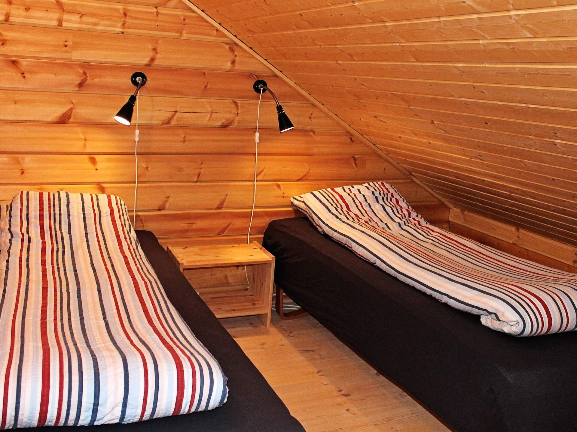 Zuidgerichte vakantiewoning aan de Skålvikfjord met fjordzicht en boothuur - foto 20