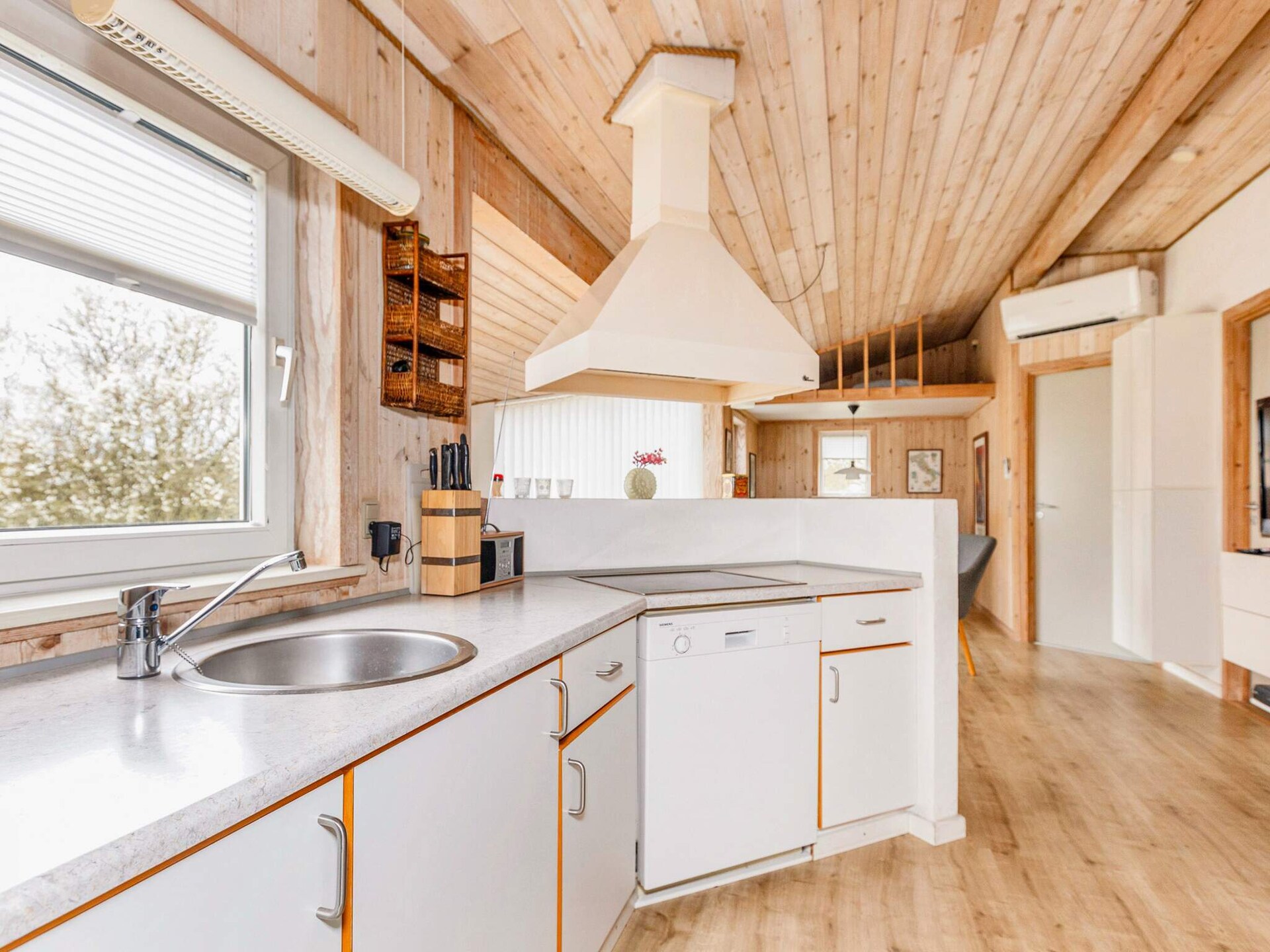 Licht vakantiehuis bij Vestervig met whirlpool, vlakbij de Limfjord - foto 12