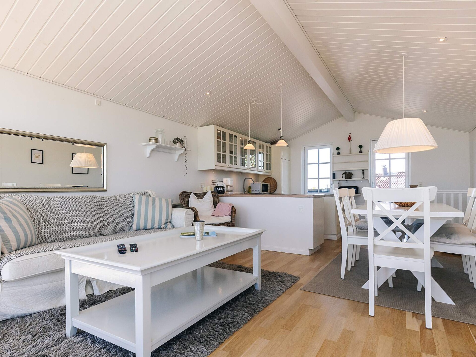 Vrijstaand vakantiehuis direct aan het strand van Hasmark met panoramisch waterzicht - foto 21