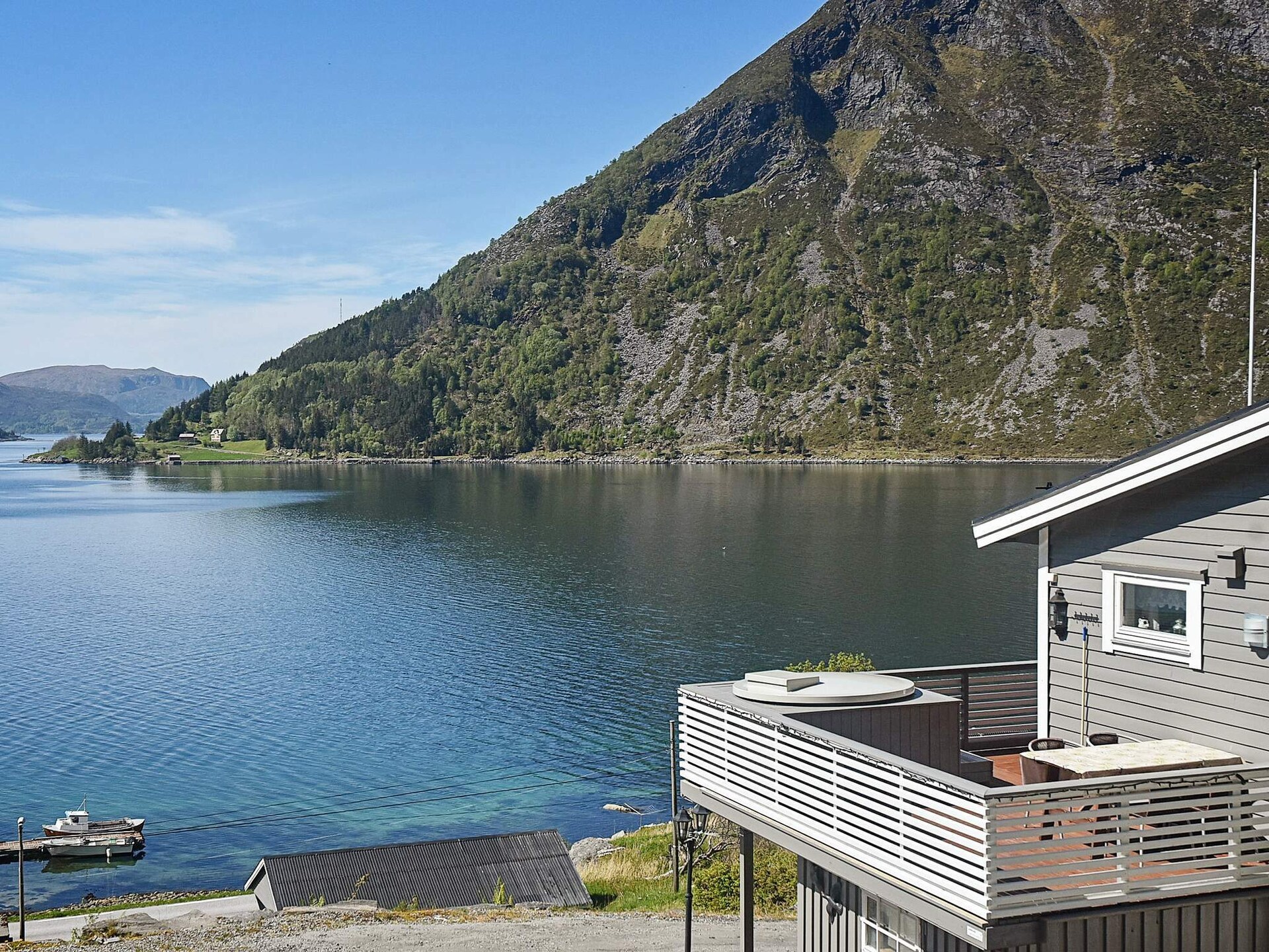 Vakantiehuis met panoramisch uitzicht, houtgestookte hot tub en bootverhuur nabij Selje - foto 4