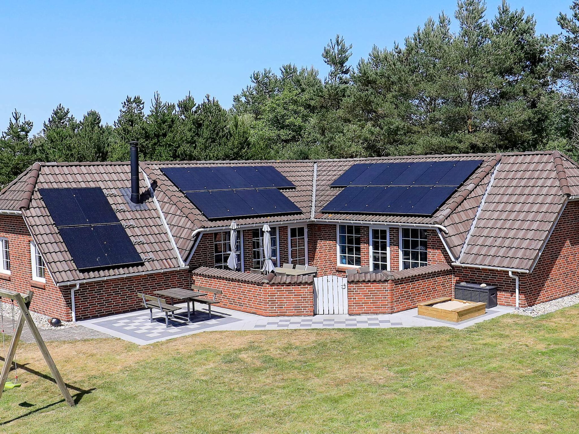 Ruim vakantiehuis met privézwembad, sauna & whirlpool bij Oksbøl - foto 1