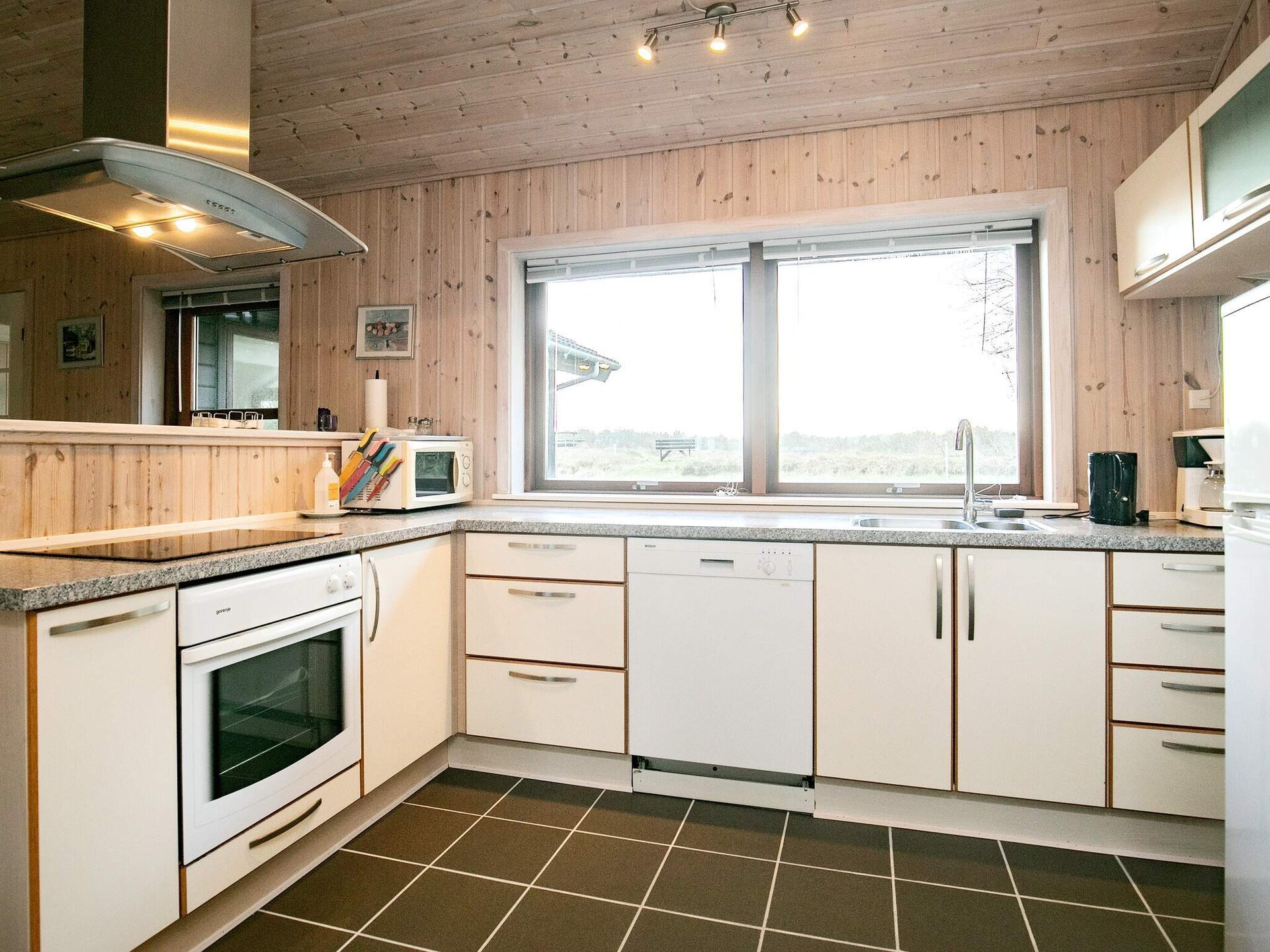 Ruim vakantiehuis bij Løkken met whirlpool, sauna en activiteitenruimte - foto 19