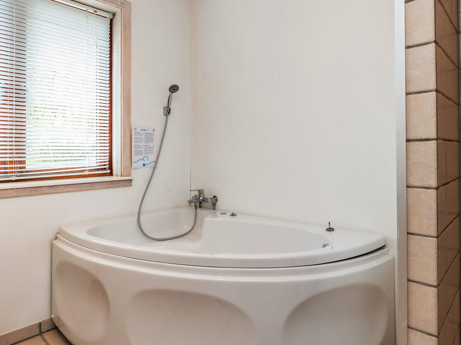 Ruim vakantiehuis bij Løkken met whirlpool, sauna en activiteitenruimte - foto 13