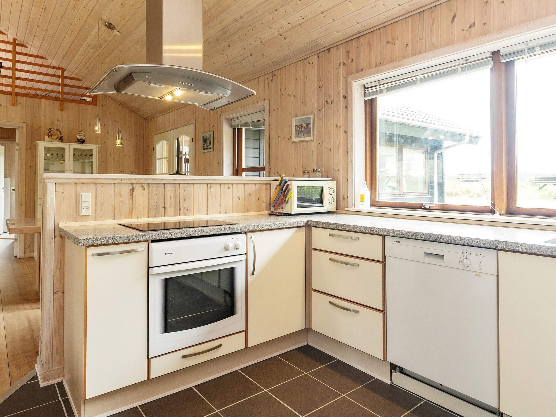 Ruim vakantiehuis bij Løkken met whirlpool, sauna en activiteitenruimte - foto 18