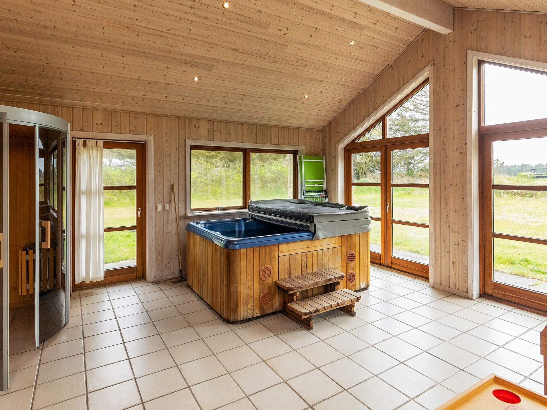 Ruim vakantiehuis bij Løkken met whirlpool, sauna en activiteitenruimte - foto 20