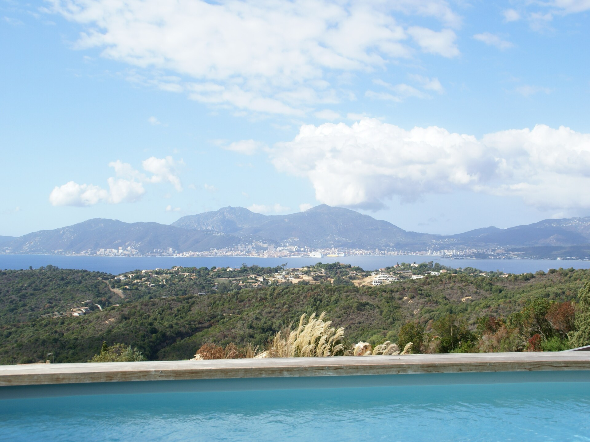 Villa met privézwembad en uitzicht op de baai in Albitreccia - foto 22