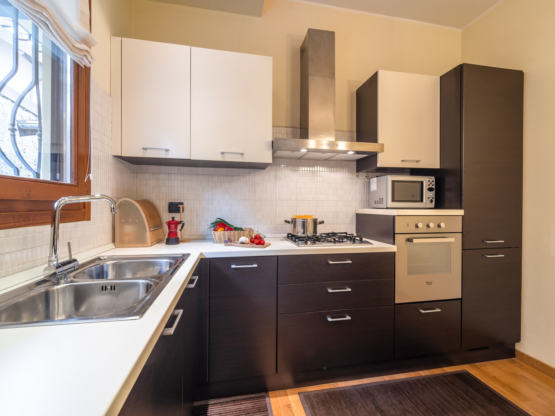 Centraal gelegen ruim appartement in Meina voor 6 personen - foto 11