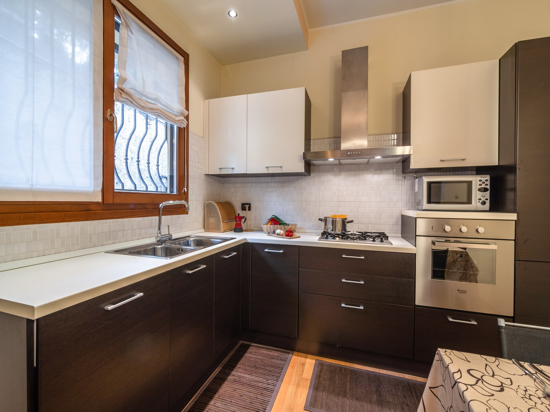 Centraal gelegen ruim appartement in Meina voor 6 personen - foto 12
