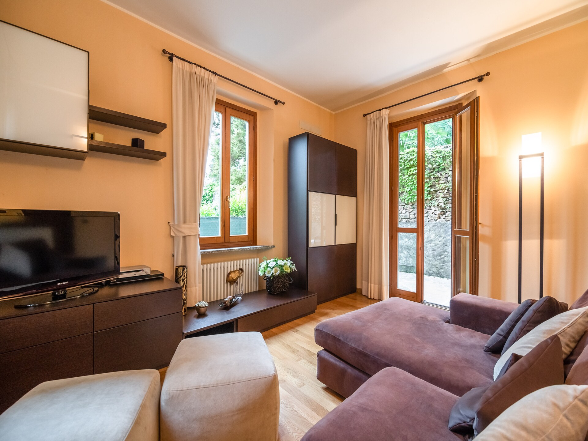 Centraal gelegen ruim appartement in Meina voor 6 personen - foto 9