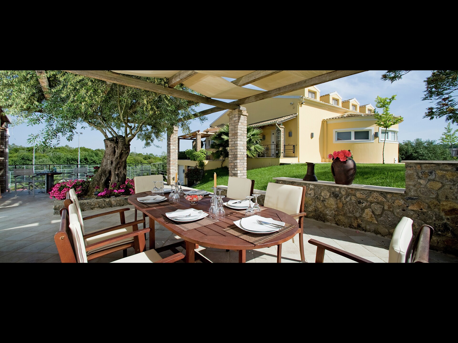 Exclusieve villa met panoramisch uitzicht op Corfu-stad en privézwembad - foto 22