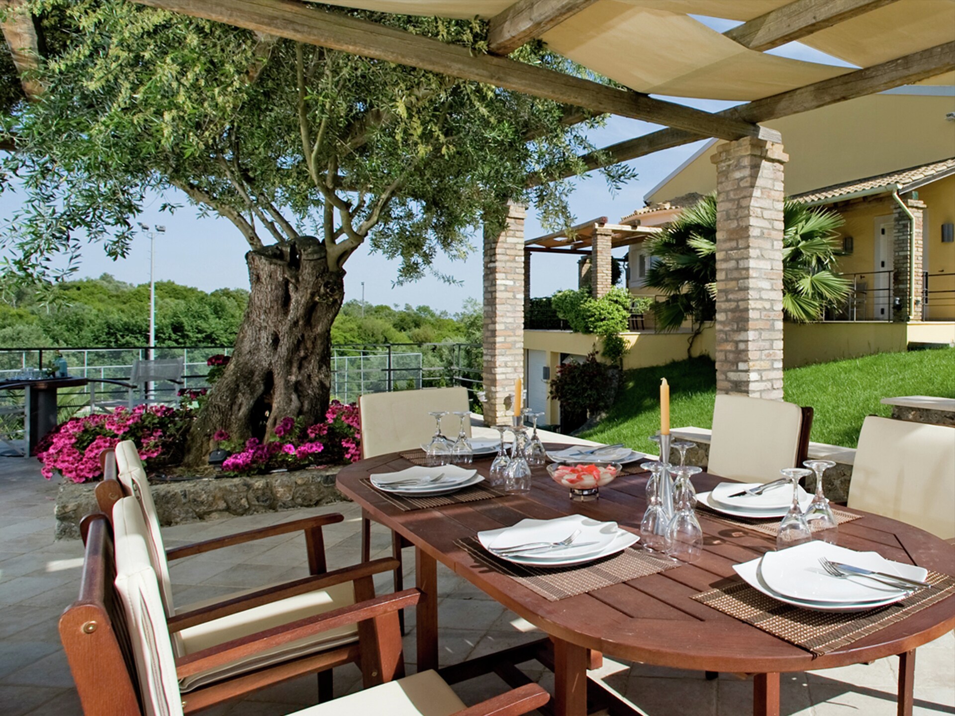 Exclusieve villa met panoramisch uitzicht op Corfu-stad en privézwembad - foto 18