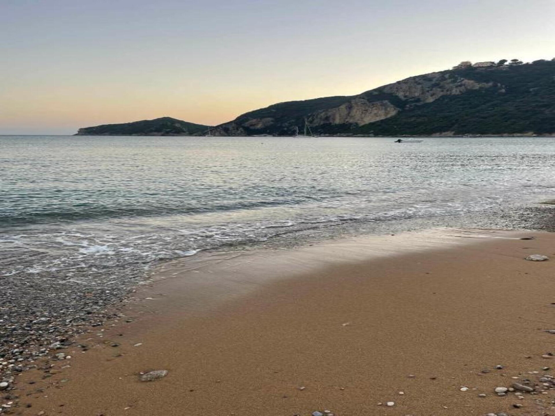 Exclusieve villa met panoramisch uitzicht op Corfu-stad en privézwembad - foto 28